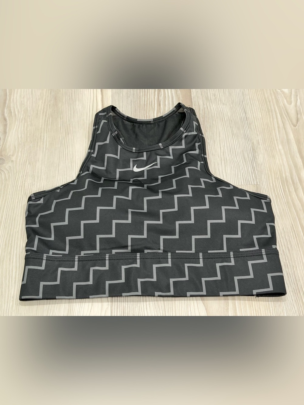 NIKE Women’s Dri-fit Sports Bra. Removal pad. Size Medium / Black & Grey. GUC